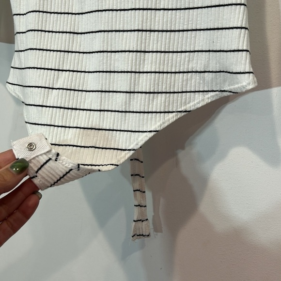 Brand new June & Ivy striped long sleeve scoopneck bodysuit women’s size medium - Picture 3 of 5